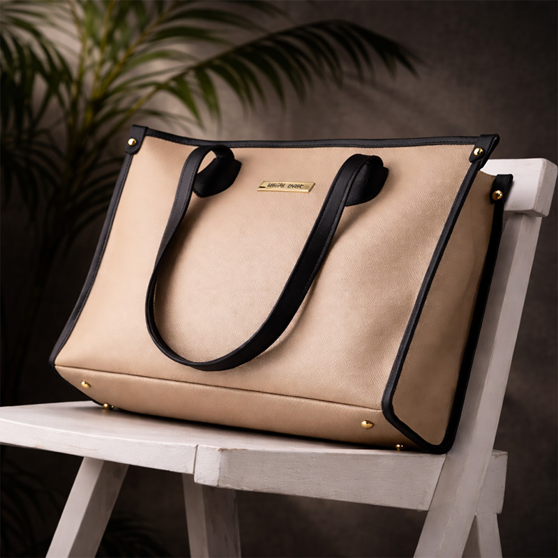 Exclusive Combo of Tote Handbag with Ferrero Box