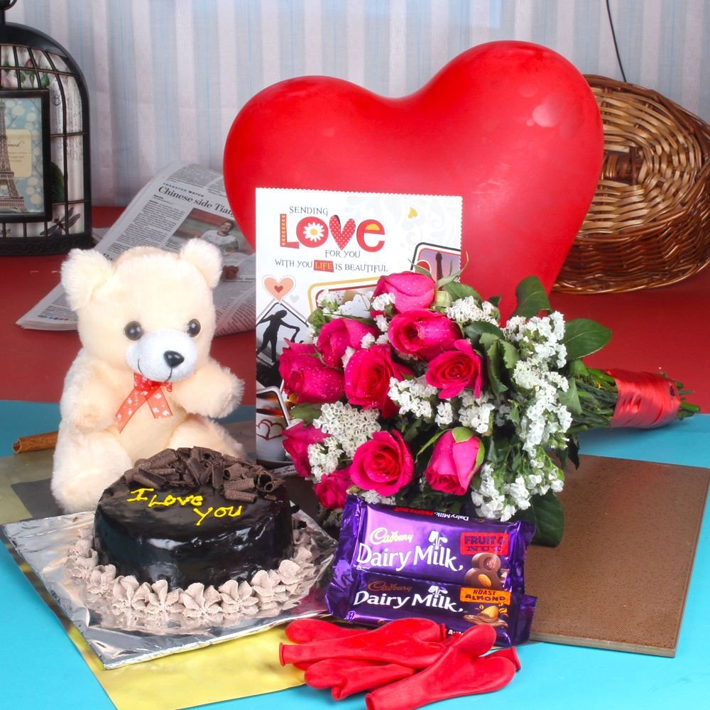 ROMANTIC HAMPER FOR THIS VALENTINE DAY