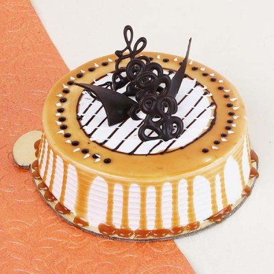 Trendy Delicious Caramel Sweet Cake