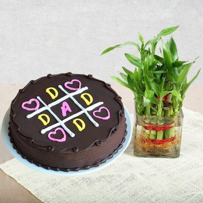Delicious XOXO Cake with Lucky Bamboo